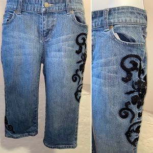 White House Black Market Capri Jeans Size 2